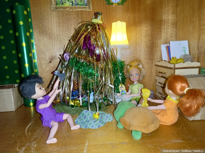 💗 Игра возле новогодней ёлки 🎄🦖