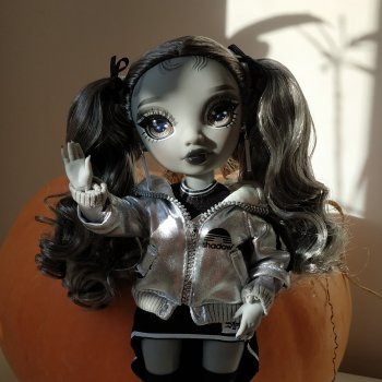 Shadow High Николь и Зои Электра