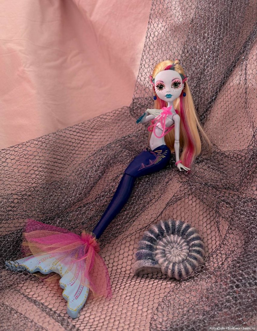 Лагуна Monster high