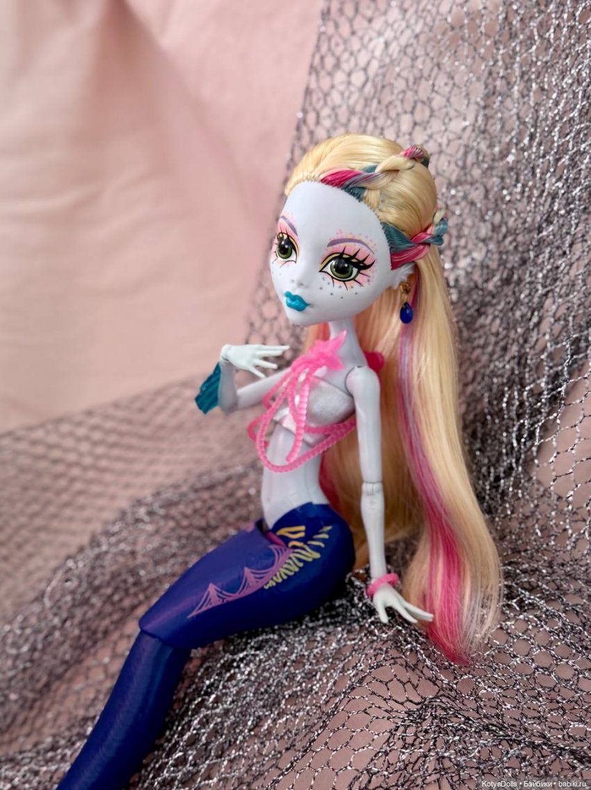 Лагуна Monster high
