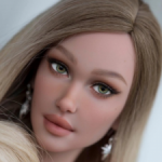 Нежное творение Иванна загорелая кофейно-карамельная кожа