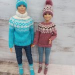 Вязаная одежда на кукол 30 см