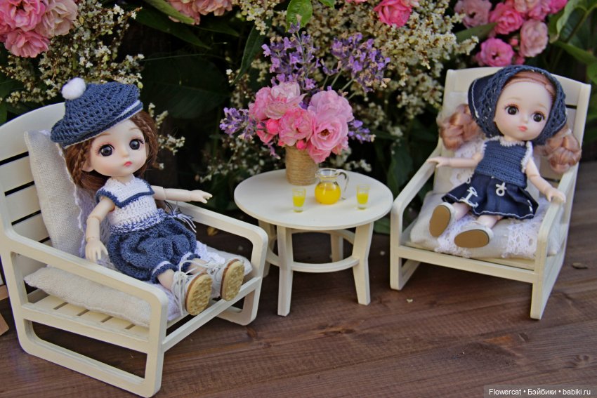 Костюмчики для кукол-малышек