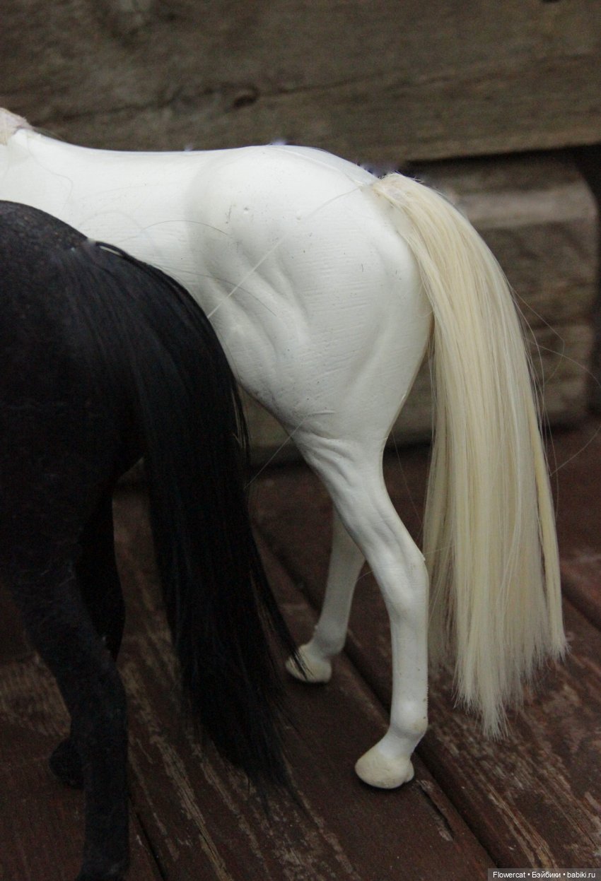 А есть ли у ваших кукол лошадки?))...Немного апгрейда - как я делала нашим коням презентабельный вид)))