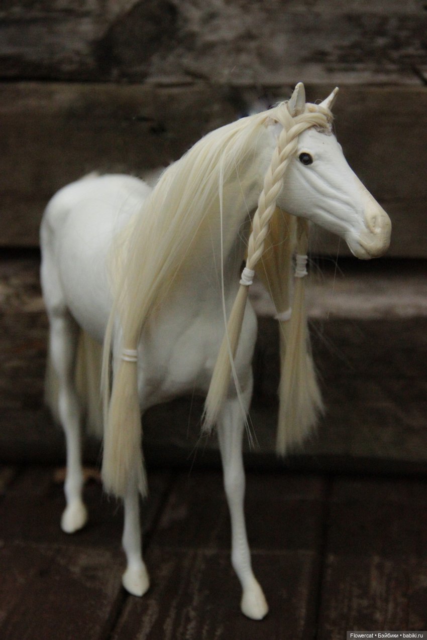 А есть ли у ваших кукол лошадки?))...Немного апгрейда - как я делала нашим коням презентабельный вид)))