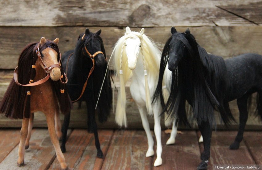 А есть ли у ваших кукол лошадки?))...Немного апгрейда - как я делала нашим коням презентабельный вид)))