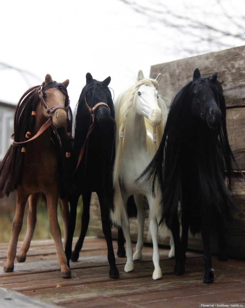 А есть ли у ваших кукол лошадки?))...Немного апгрейда - как я делала нашим коням презентабельный вид)))