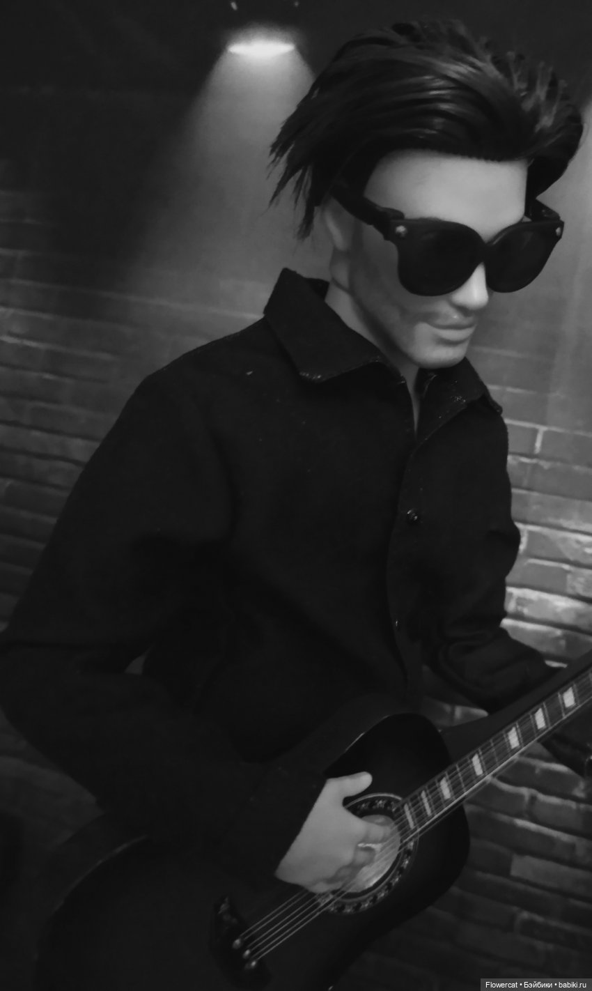 Мои музыканты, наши музыкальные инструменты и спонтанная чёрно-белая фотосессия)