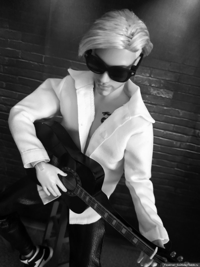 Мои музыканты, наши музыкальные инструменты и спонтанная чёрно-белая фотосессия) (фото 6)