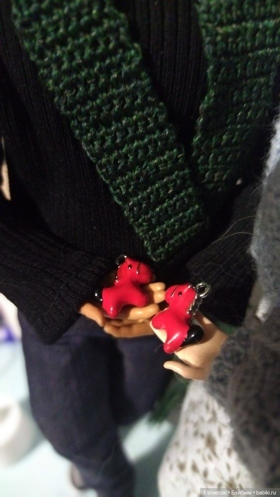 Красные лошадки уже близко))) или неспешная прогулка Никиты и Ярославы - побудем туристами))