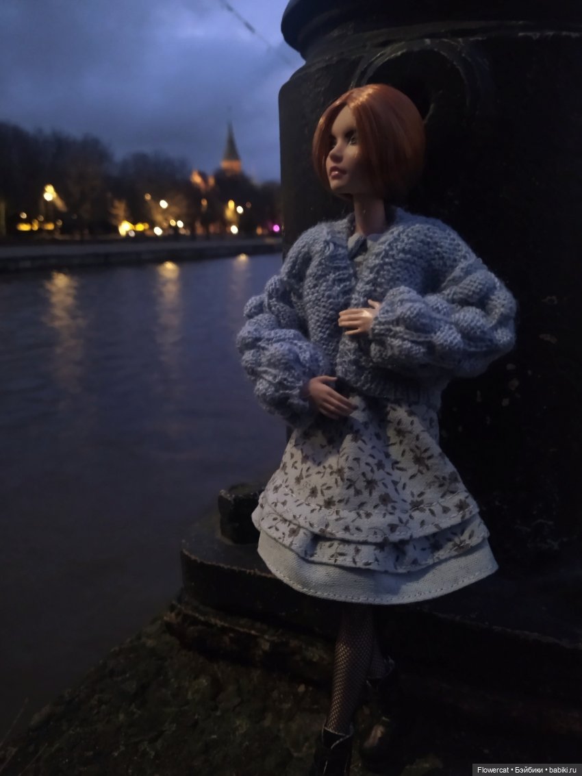 Красные лошадки уже близко))) или неспешная прогулка Никиты и Ярославы - побудем туристами))