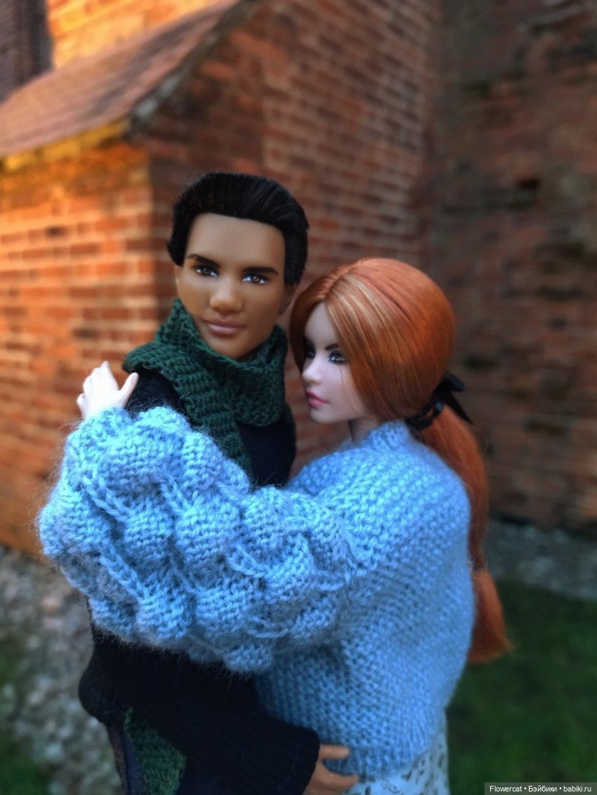 Красные лошадки уже близко))) или неспешная прогулка Никиты и Ярославы - побудем туристами))