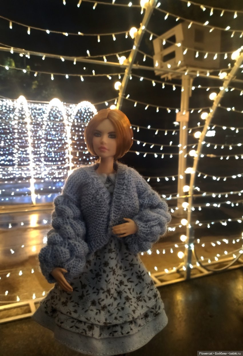 Красные лошадки уже близко))) или неспешная прогулка Никиты и Ярославы - побудем туристами))