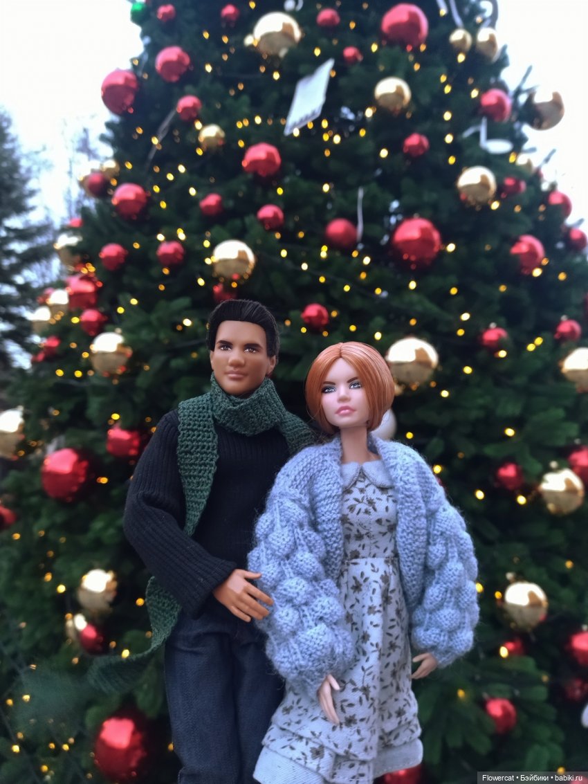 Красные лошадки уже близко))) или неспешная прогулка Никиты и Ярославы - побудем туристами))