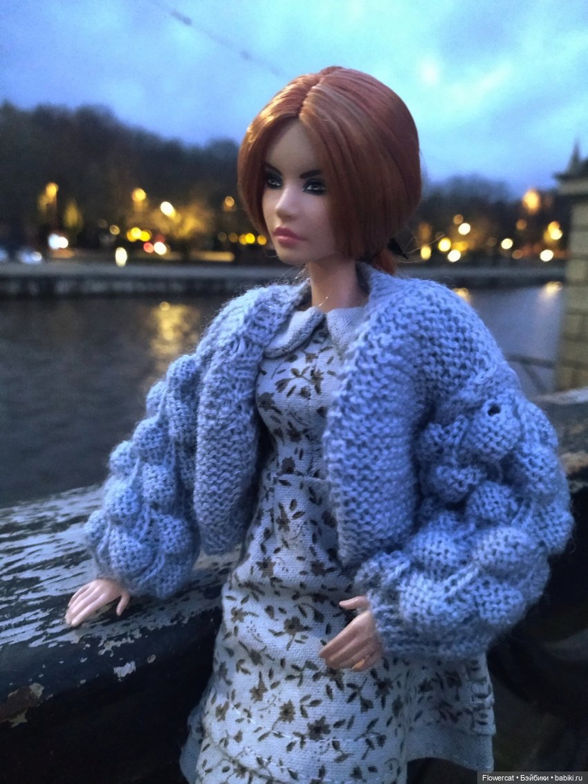 Красные лошадки уже близко))) или неспешная прогулка Никиты и Ярославы - побудем туристами))