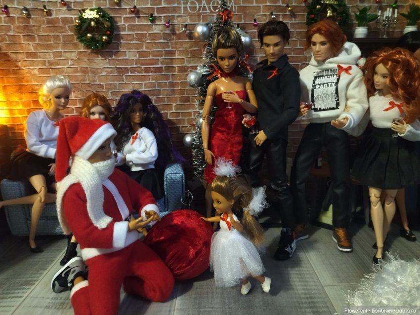 К нам пришел Дед Мороз, он подарки нам принес или Анькино счастье))) (фото 5)