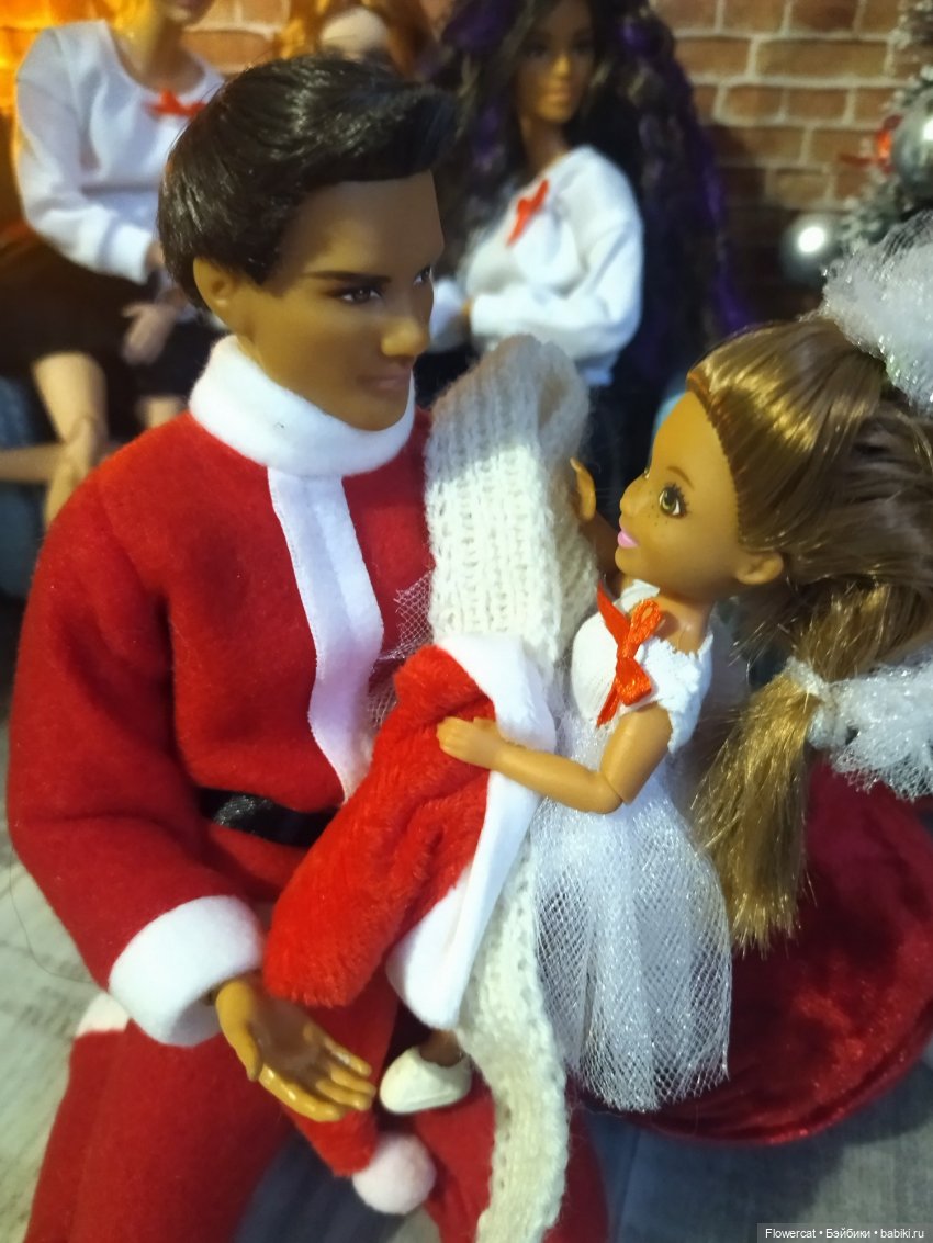 К нам пришел Дед Мороз, он подарки нам принес или Анькино счастье))) (фото 6)