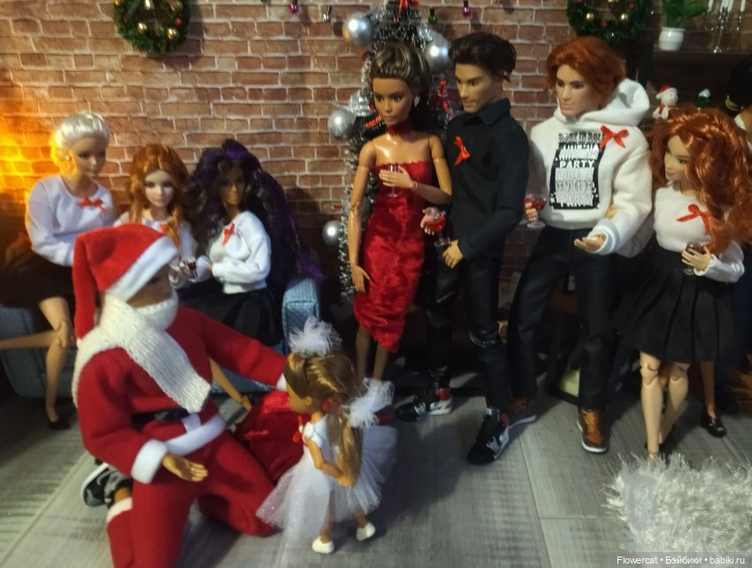 К нам пришел Дед Мороз, он подарки нам принес или Анькино счастье))) (фото 3)