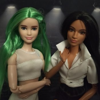 Мои самсебешные новогодние подарочки) Карина и Марта