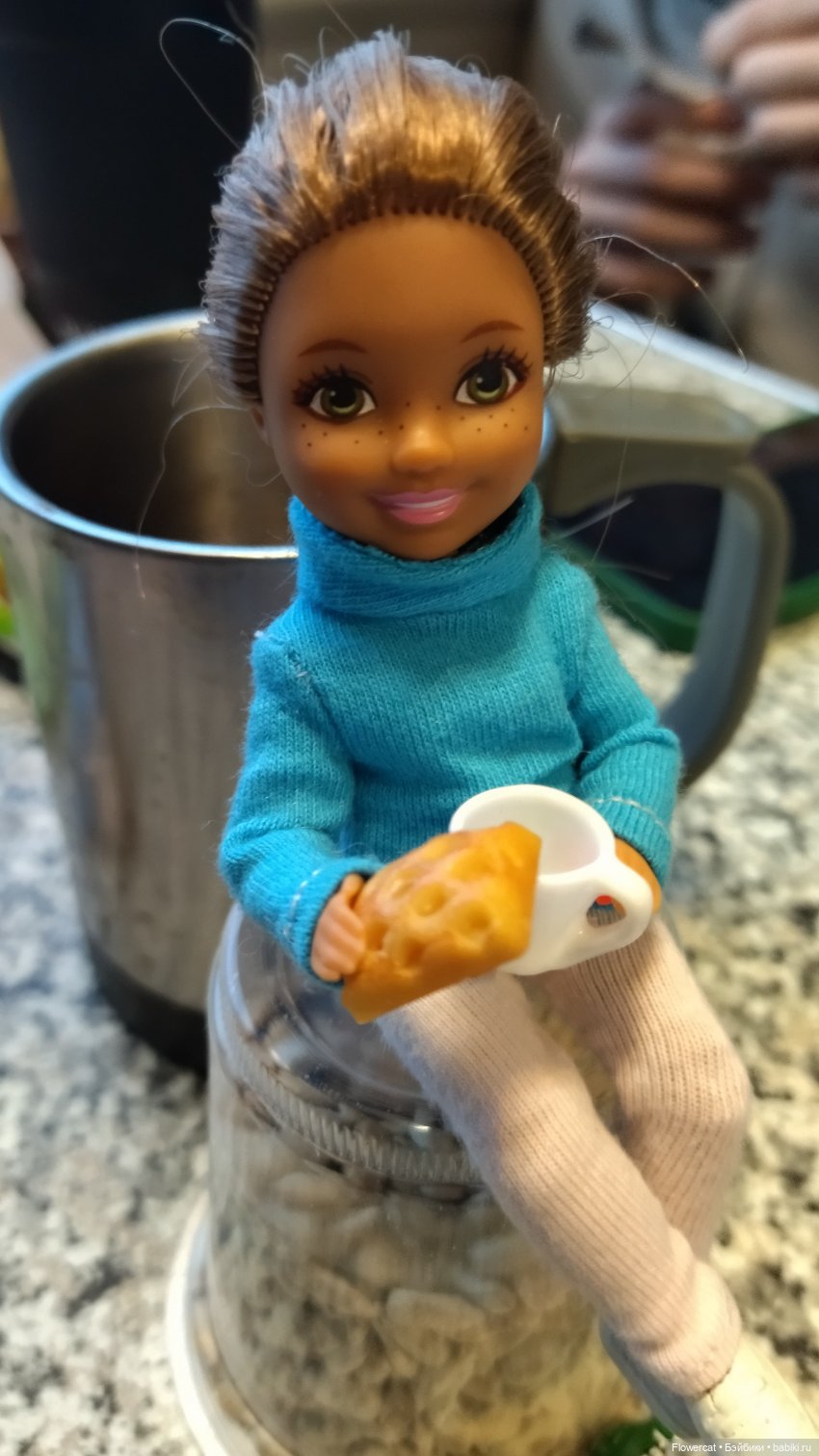 Анька в Питере - дневничок мелкого позитивчика) - Едем, поезд чухает, колёсики стучат, скоро в гости к Питеру нас они