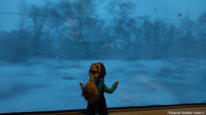 Анька в Питере - дневничок мелкого позитивчика) - Едем, поезд чухает, колёсики стучат, скоро в гости к Питеру нас они