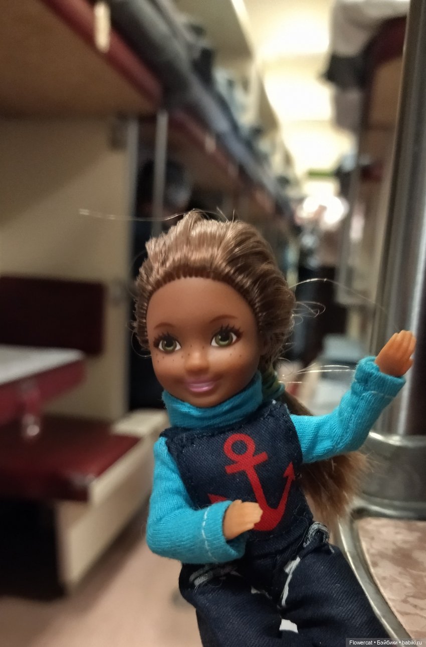 Анька в Питере - дневничок мелкого позитивчика) - Едем, поезд чухает, колёсики стучат, скоро в гости к Питеру нас они