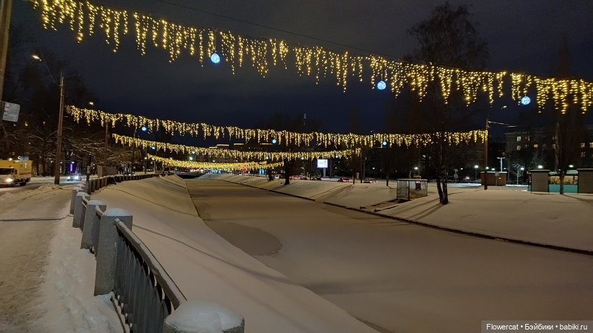 Анька в Питере - дневничок мелкого позитивчика) - Новый год, Музей Фаберже, концерт, Невский и Ёлка на Дворцовой)
