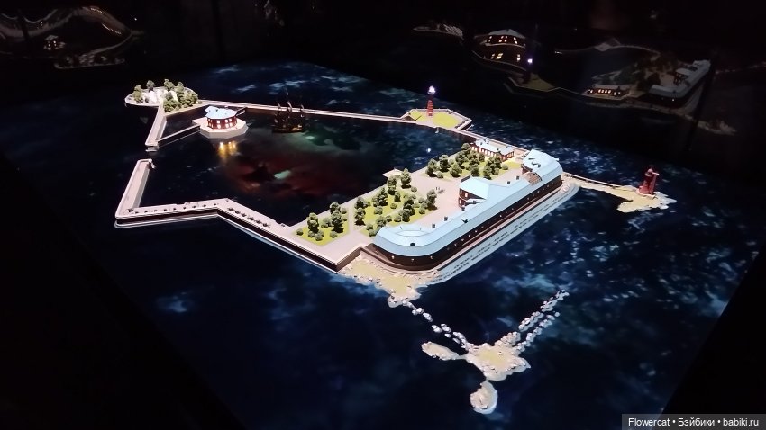 Анька в Питере - дневничок мелкого позитивчика) - Кронштадт: экскурсия к фортам и музей макет фортов, музей специй, музей