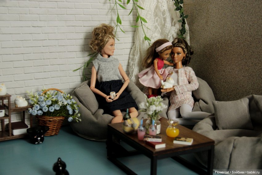 Кошки, бабушка, мальчишки... ну и вообще - все, про что Анька расскажет)