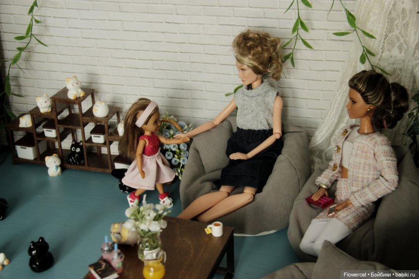 Кошки, бабушка, мальчишки... ну и вообще - все, про что Анька расскажет)