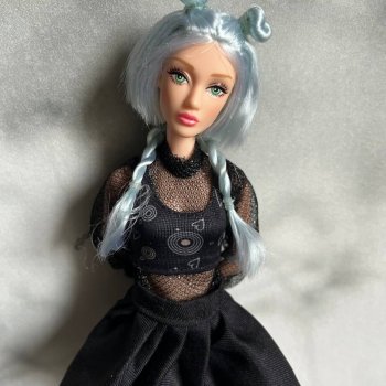 Первая Defa Lucy в моем кукольном сообществе.