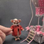 Вязаная мышка-летчица Дусенька Небоедова на воздушном шаре