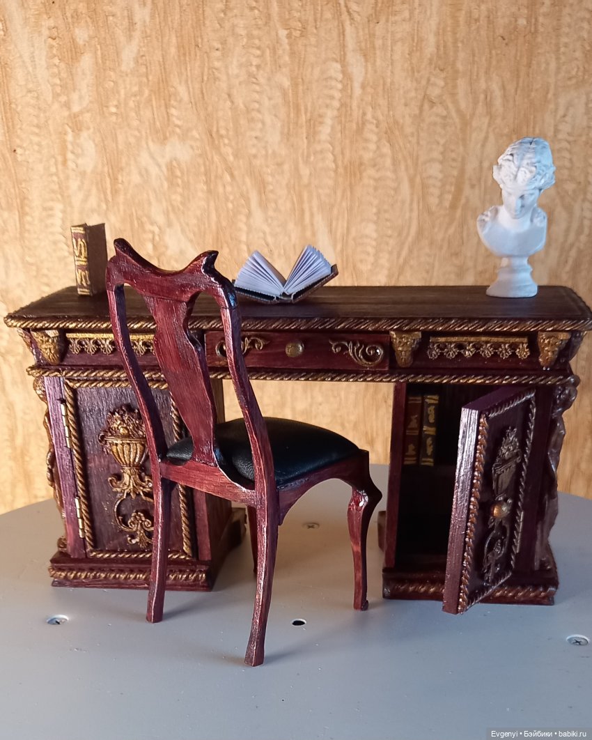 Авторская работа кабинетный стол