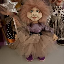Фея в скульптурно-каркасной технике из капрона.