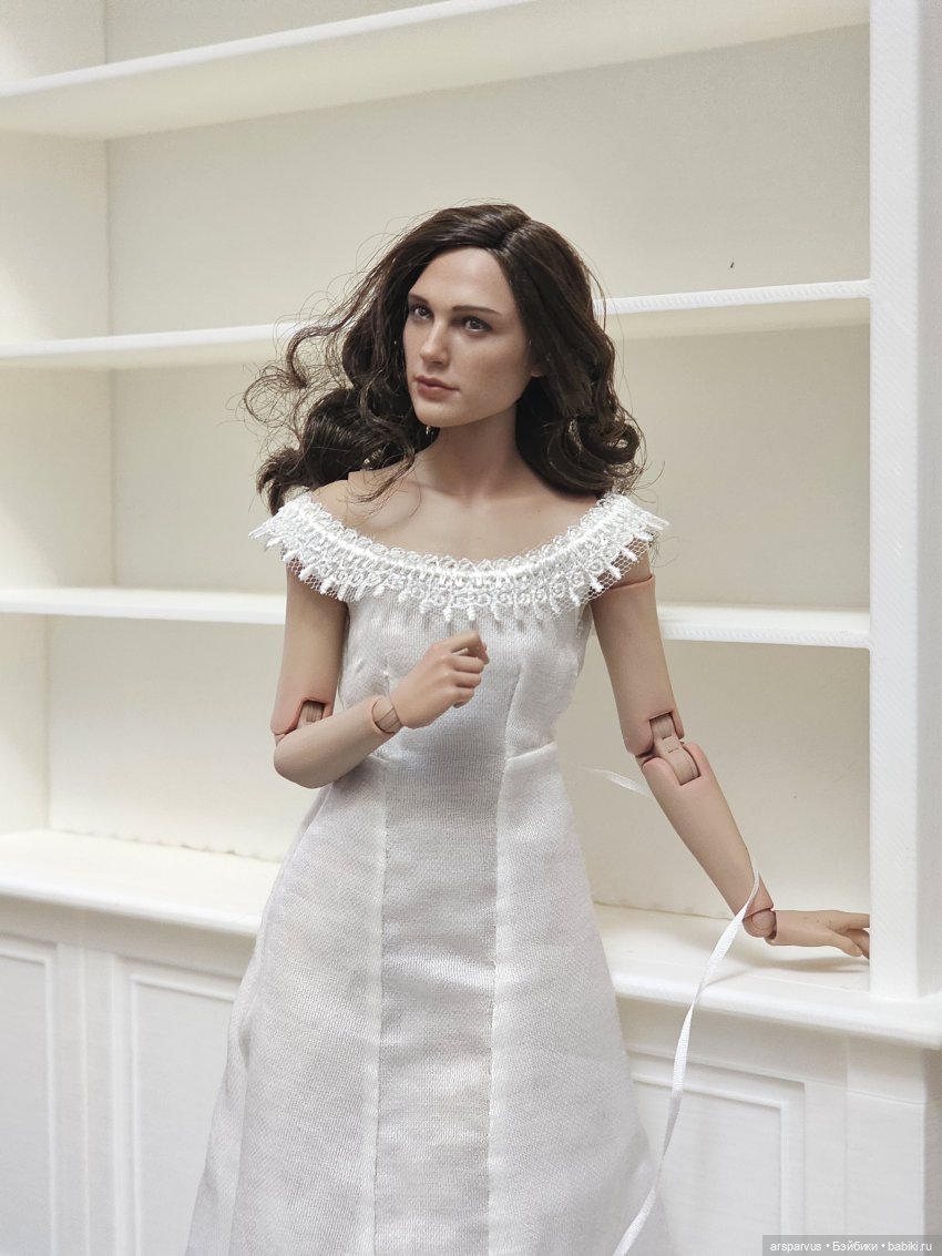 Кукла шарнирная Галь Гадот