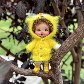 Гуляли с Тусей на площадке!