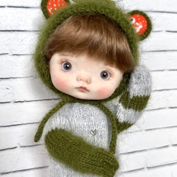 Как сидит костюмчик на Монст