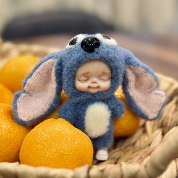 Сонечка в костюме Стича