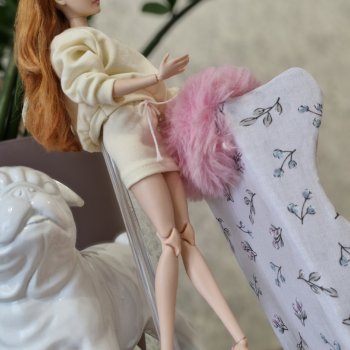 ..кресло,юбка...2 туфля!