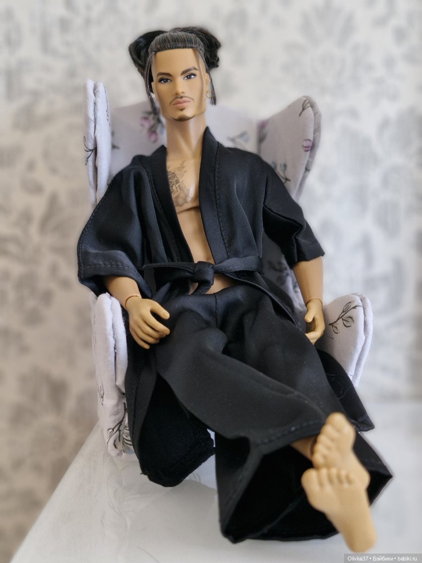 Дорогие, горячо любимые... А у нас первая встреча, а может и первая любовь