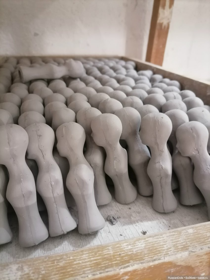 Сушка фарфоровых голов перед замывкой
