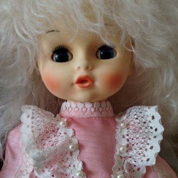 Прошу помощи в опознании куклы и ее родного наряда.