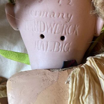 Здравствуйте. Помогите побольше узнать о куколке