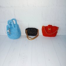 Сумочки вязаные для кукол формата 1:6