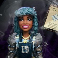 Кукла Ella, молодая Золушка из Disney Descendants 4