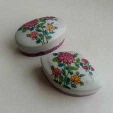 Лимож  Франция. Пара миниатюрных шкатулок из фарфора.