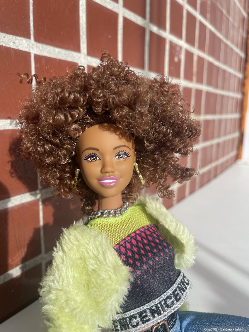 Кудрявая красотка Anlily“Girl in jeans” (фото 4)