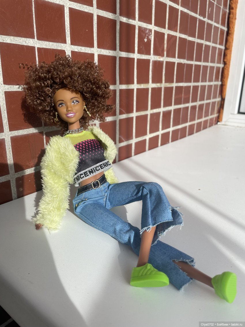 Кудрявая красотка Anlily“Girl in jeans” (фото 3)