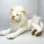 Фантазийный лев Ауро.