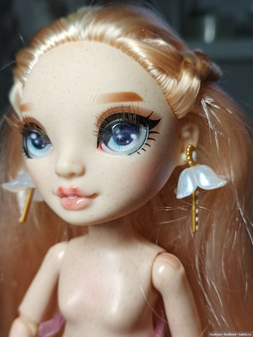 Знакомство: Виктория от Rainbow High (фото 2)